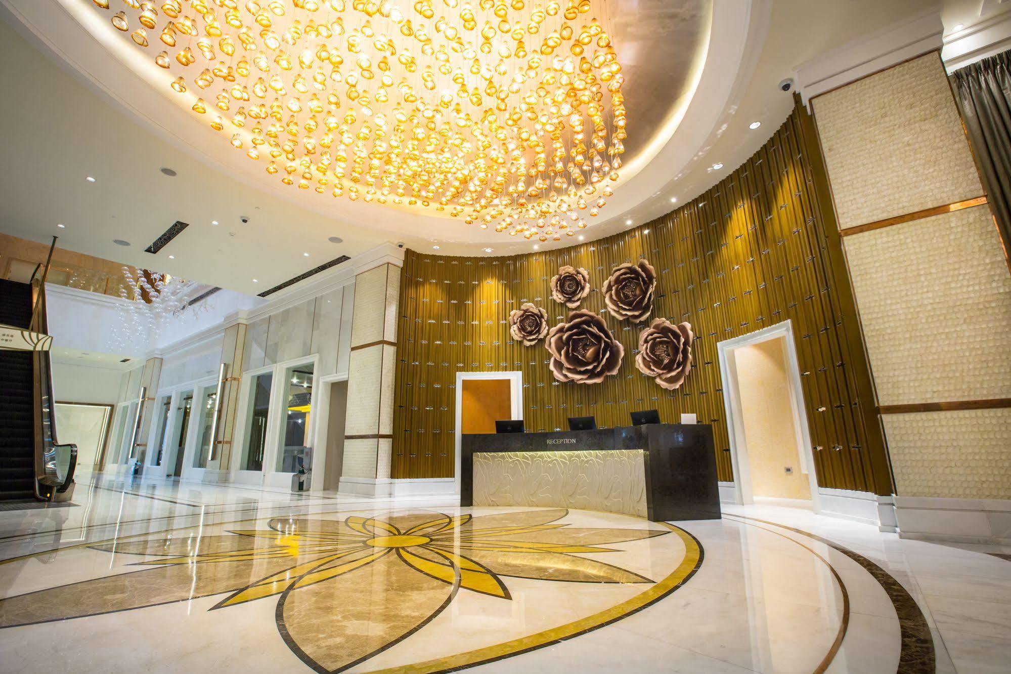 Winford Resort And Casino Manila Bagian luar foto